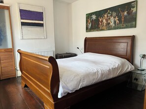 2 chambres, fer et planche à repasser, accès Internet, draps fournis