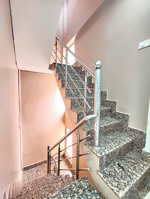 Lobby -  Hotel Mateshwari Palace Ayodhya (Faizabad)