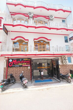 Exterior -  Hotel Mateshwari Palace Ayodhya (Faizabad)