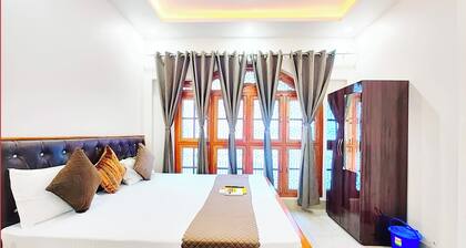 Hotel Mateshwari Palace Ayodhya