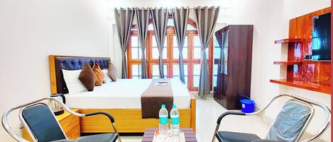 Deluxe Double Room, Air conditioning | Hypo-allergenic bedding, free WiFi