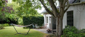 Cozy, complete 4 person house with spacious garden in the Betuwe, central NL