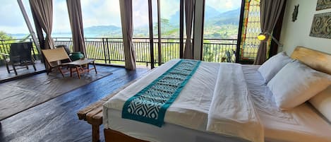 3 bedrooms, internet, bed sheets