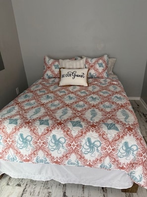 1 bedroom, WiFi, bed sheets