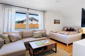 TV - Studio 'Sophia Inzell - New' with Mountain View and Wi-Fi (Inzell)