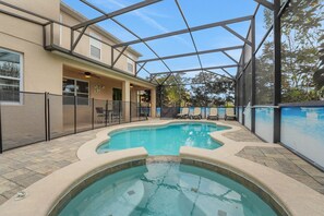 House, 6 Bedrooms | Pool
