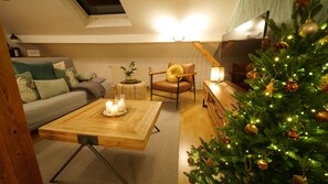 Smart TV, books - Treetop Apartment - Between the Black Forest and the Swabian Alb (Eutingen im Gäu)