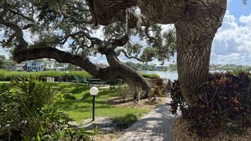 Condo, 2 Bedrooms | Property grounds