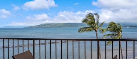 Condo, 2 Bedrooms | Outdoor dining