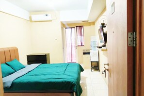 Studio, City View | Desk, free WiFi - Antareja Green Lake By Reccoma (South Tangerang)