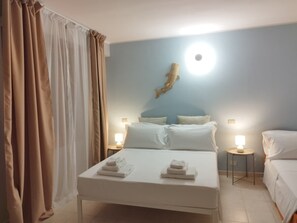 Family Room | In-room safe, blackout drapes, free WiFi - Hotel Sole (Orbetello)