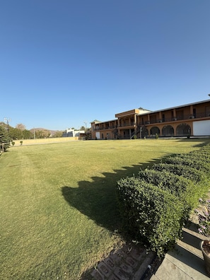 Property grounds - Pratap Mahal By Vihasta (udaipur)