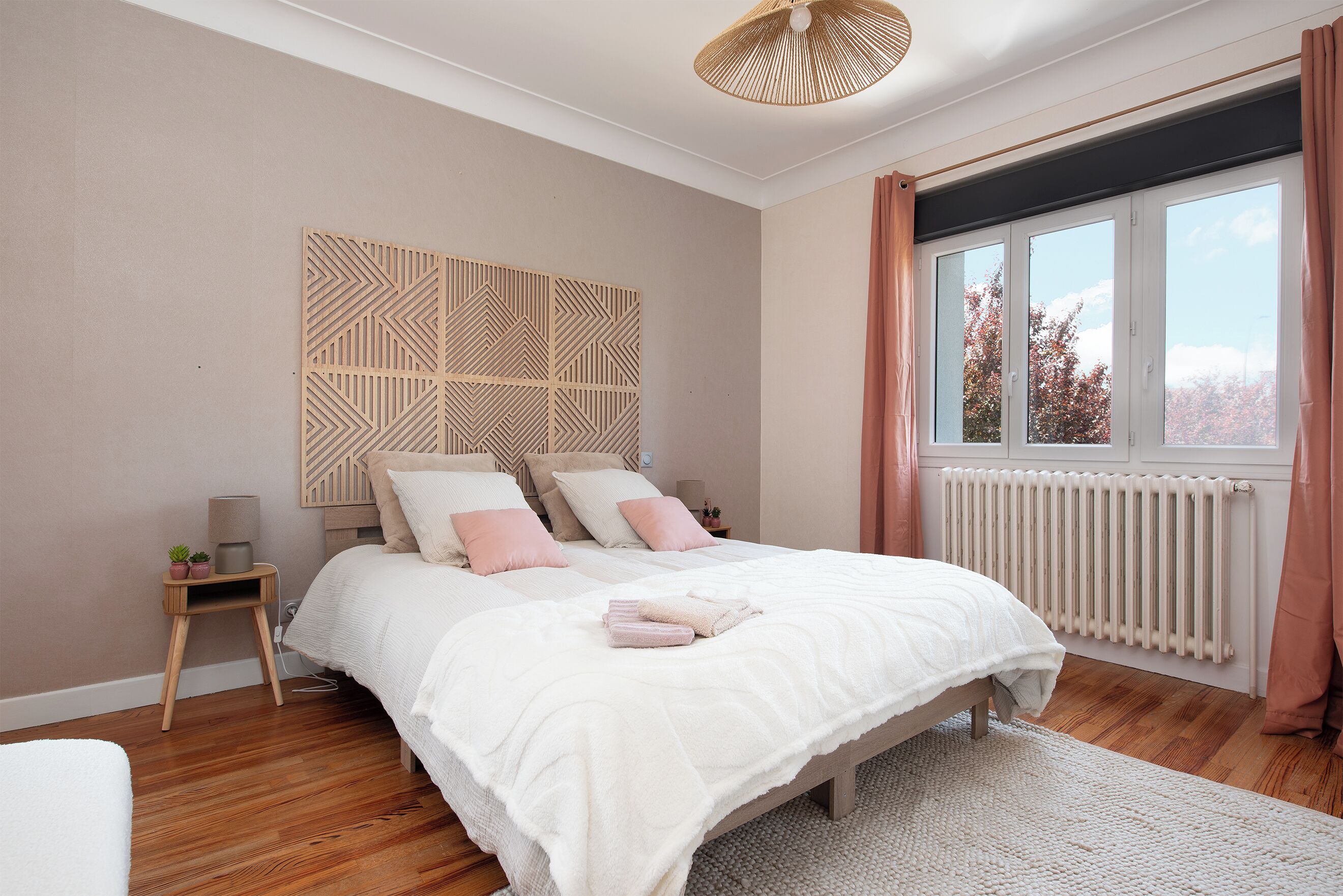 5 chambres, fer et planche à repasser, Wi-Fi, draps fournis