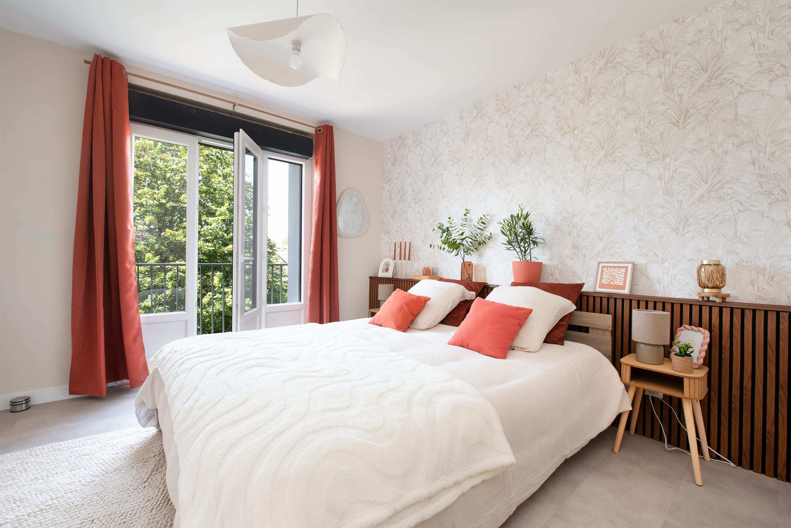5 chambres, fer et planche à repasser, Wi-Fi, draps fournis