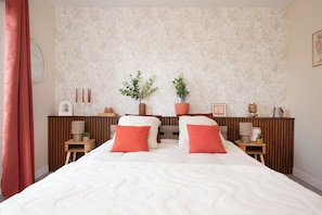5 chambres, fer et planche Ă repasser, Wi-Fi, draps fournis