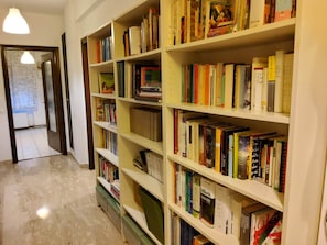 Interior - Apartment at B0' : Squares, University, Pedrocchi, Scrovegni Chapel. (Padova)