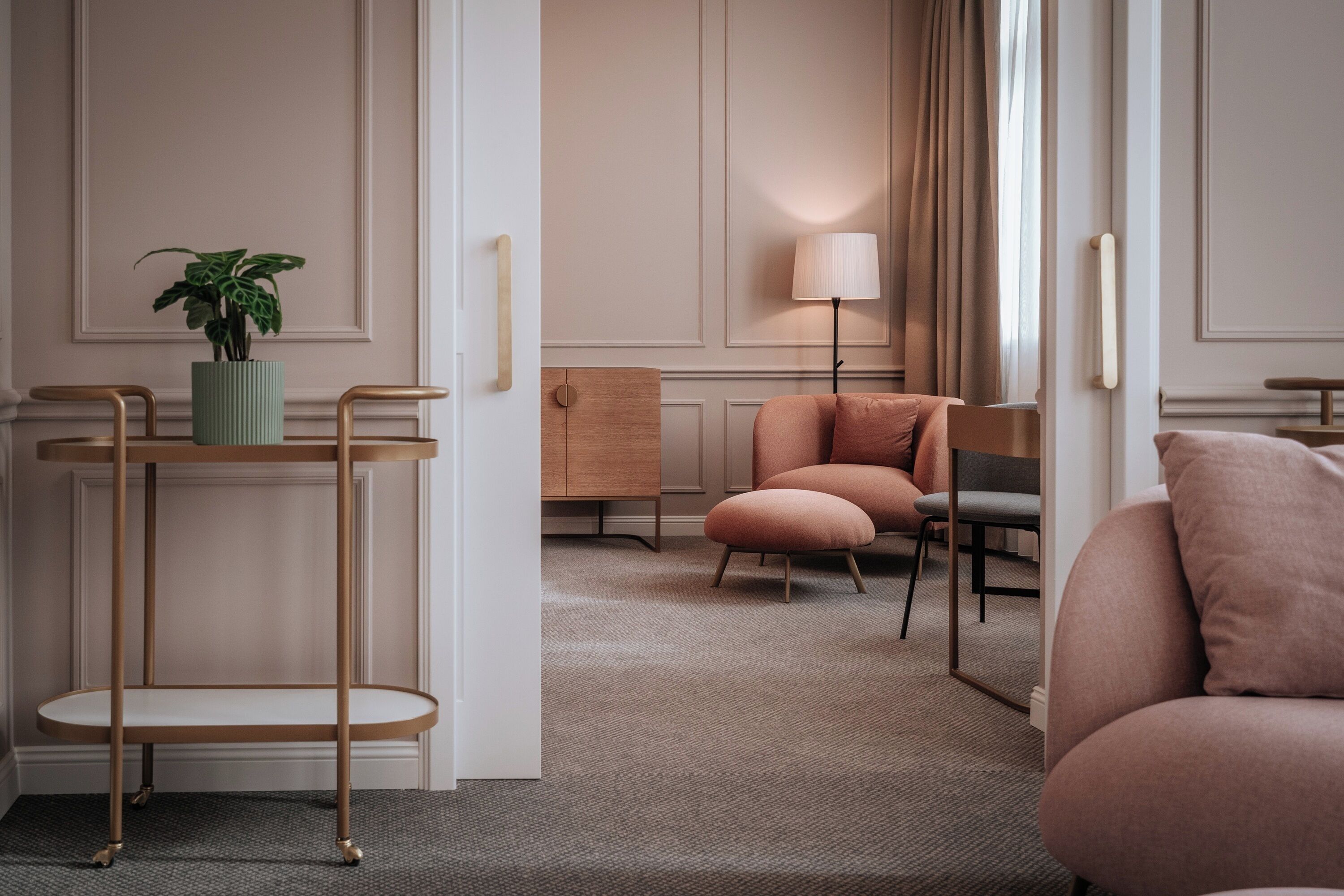 Grand suite, uitzicht op stad | Luxe beddengoed, bedden met traagschuimmatras, een minibar