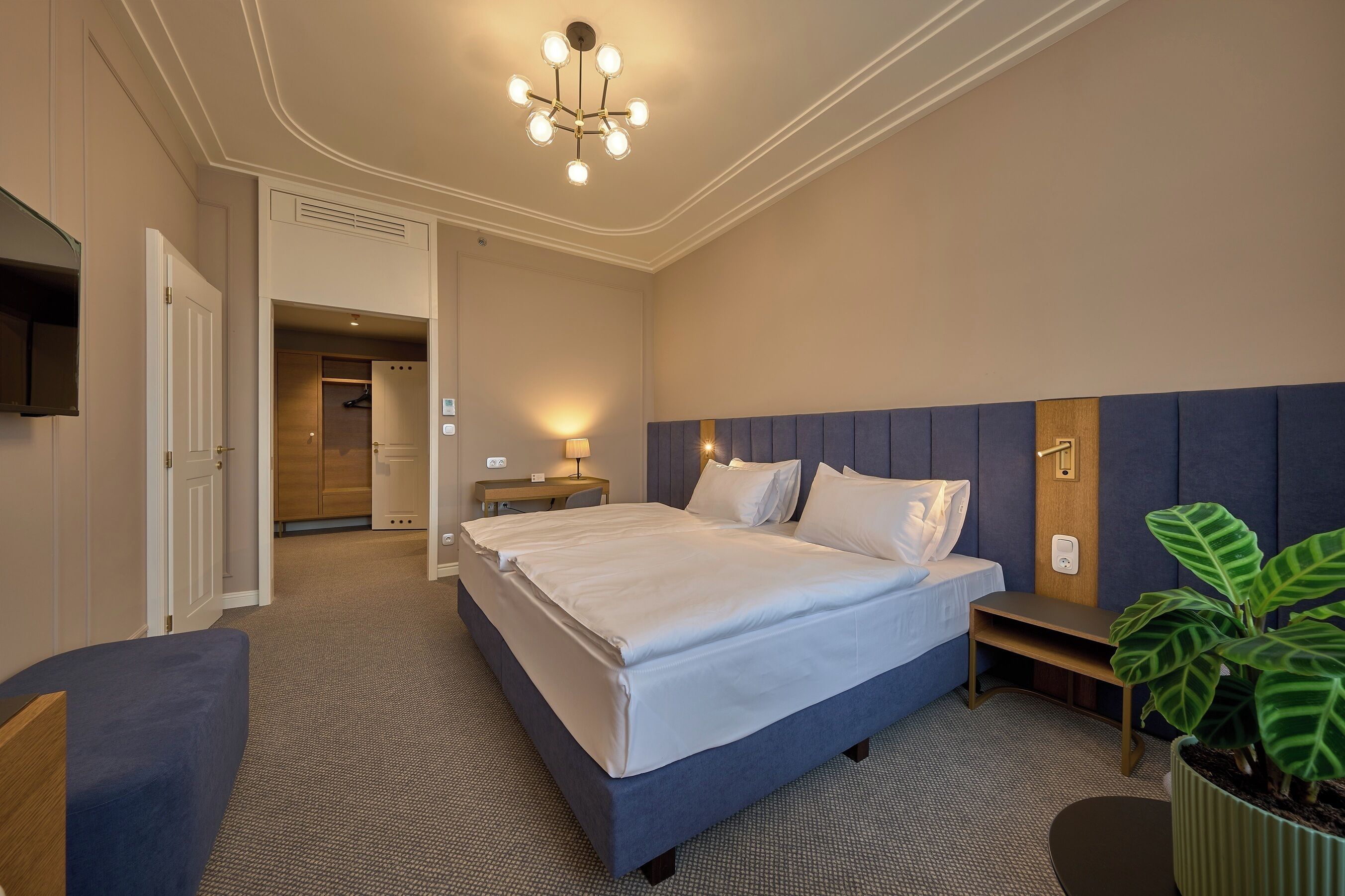 Deluxe Room, Balcony | Premium bedding, memory foam beds, minibar, in-room safe