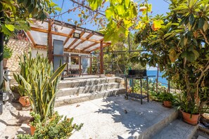 Terrace/patio - Holiday Home 'Casa Ros' with Sea View, Wi-Fi and Air Conditioning (Palermo)