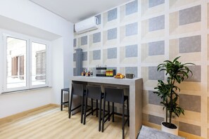 ฝ่ายต้อนรับ