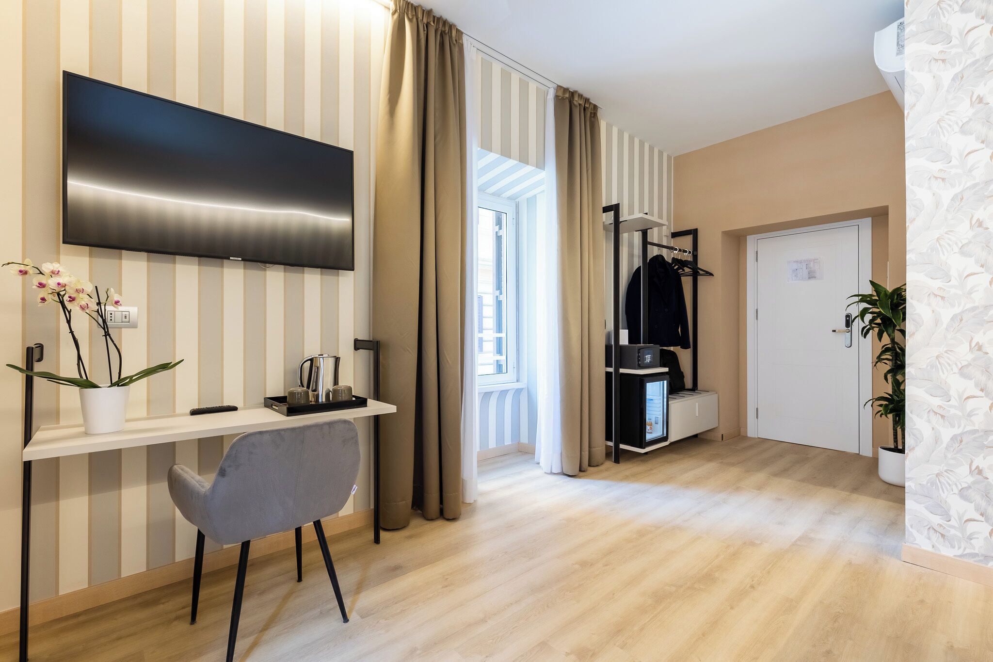 King Size Family | Minibar, in-room safe, soundproofing, iron/ironing board