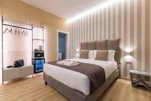 Minibar, in-room safe, soundproofing, iron/ironing board
