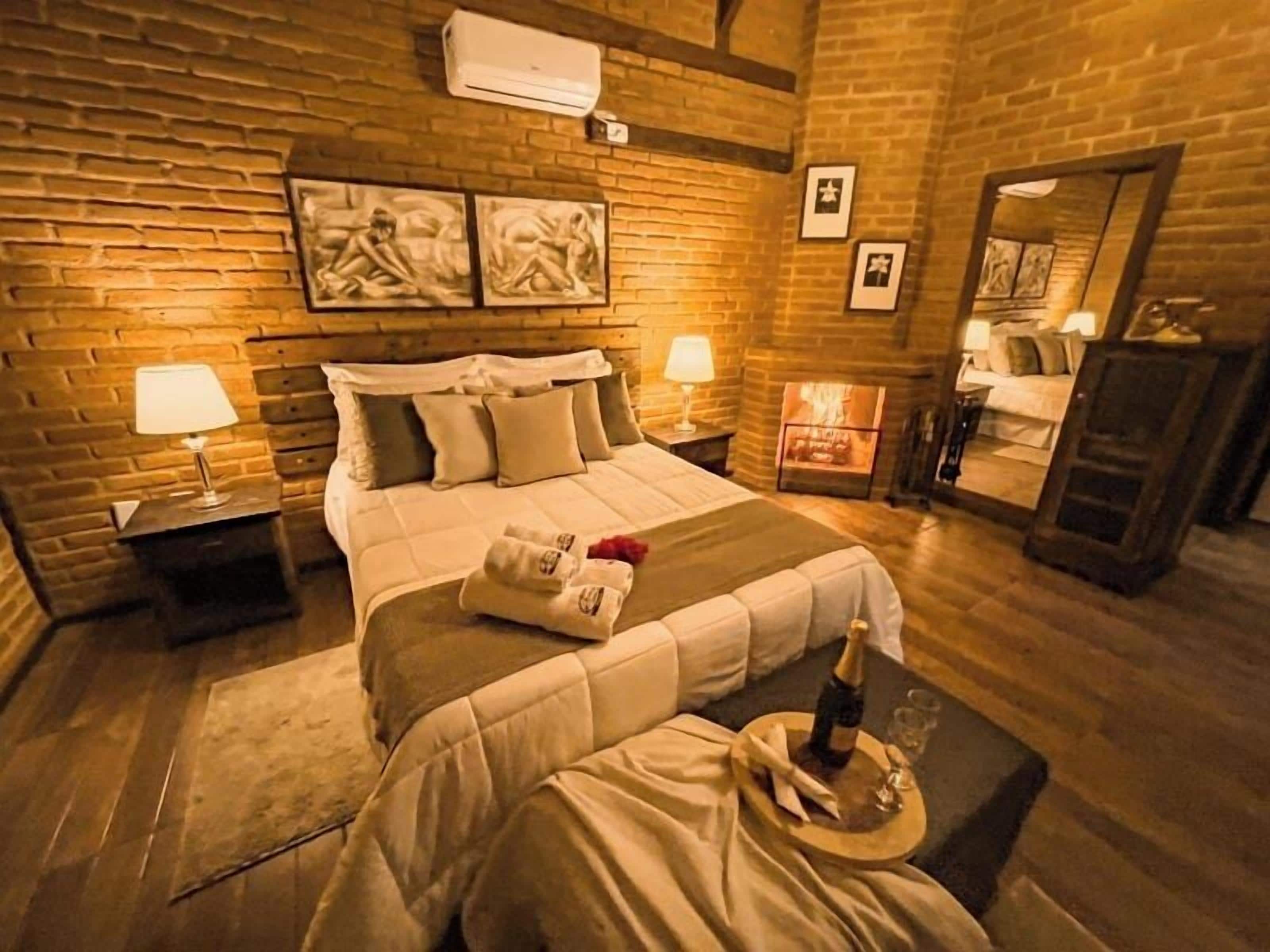 Superior-chalet, lanai, näköala puutarhaan | Silitysrauta/-lauta, ilmainen Wi-Fi