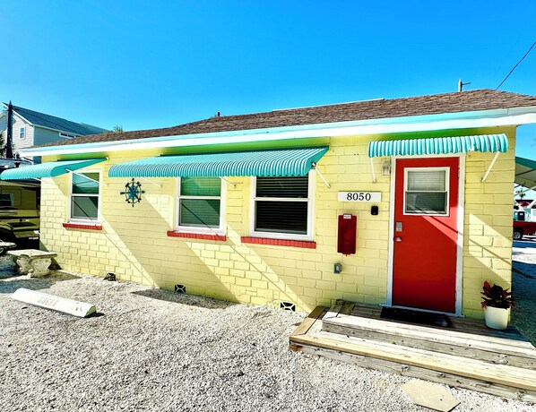 Exterior detail - Yellow Beach House on Treasure Island, Pet Friendly, Sleeps  6,  Block to Beach (Treasure Island)
