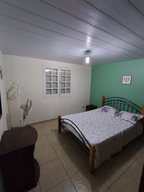 2 bedrooms, free WiFi - COZY HOUSE IN PERÓ/CABO FRIO-RJ.  (Peró Cabo Frio)