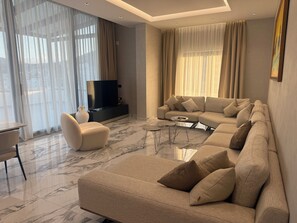 アパートメント 3 ベッドルーム バリアフリー 喫煙可 | リビングルーム