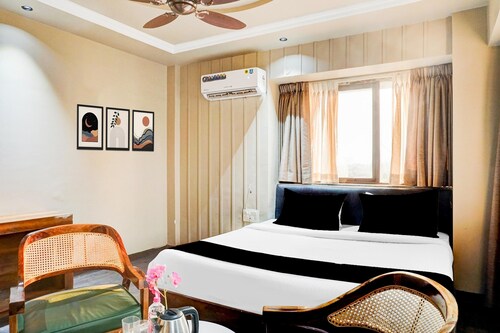 Townhouse Oak Viman Nagar Hotel Cilantro