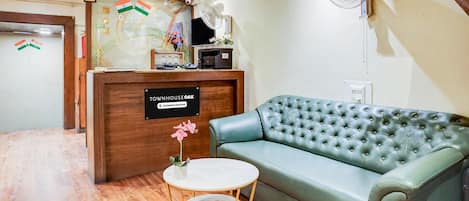 House | Reception
