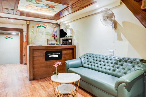 Townhouse Oak Viman Nagar Hotel Cilantro