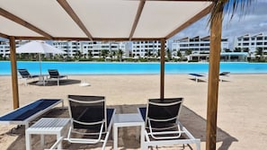 Apartamento, 4 quartos, acessível, sacada | Praia