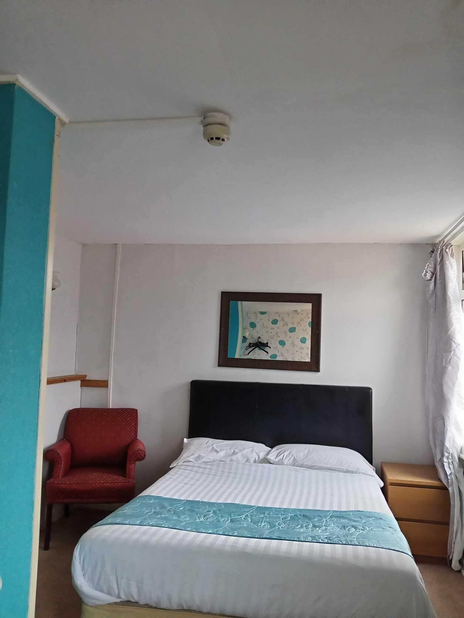 Premium Large Double Room 206 | Blendingsgardiner, strykejern/-brett, wi-fi (inkludert) og sengetøy