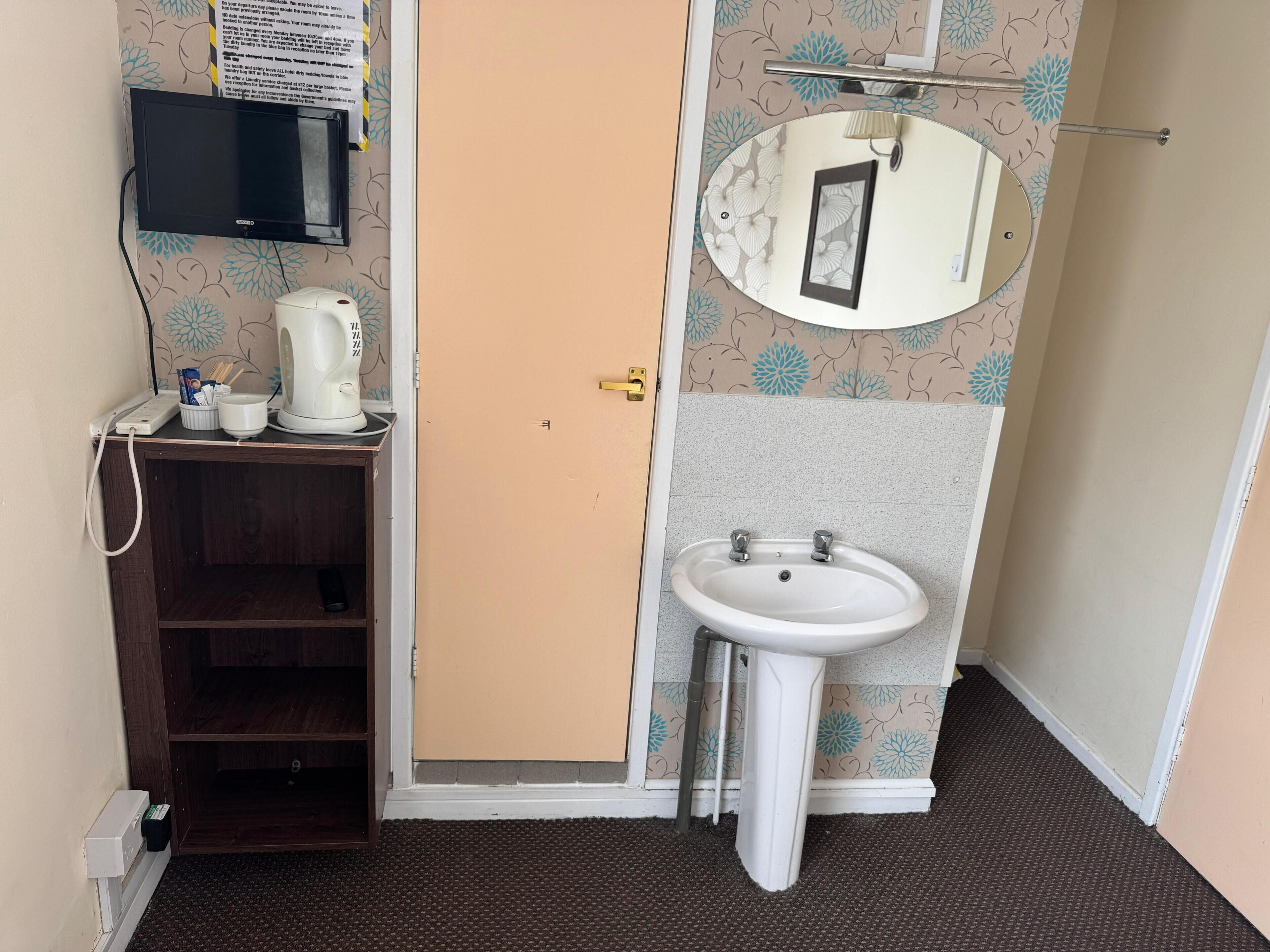 Room 212 | Blackout drapes, iron/ironing board, free WiFi