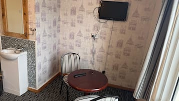 Room 208 | Living area