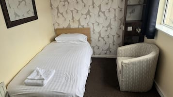 Room 212 | Blackout curtains, iron/ironing board, free WiFi