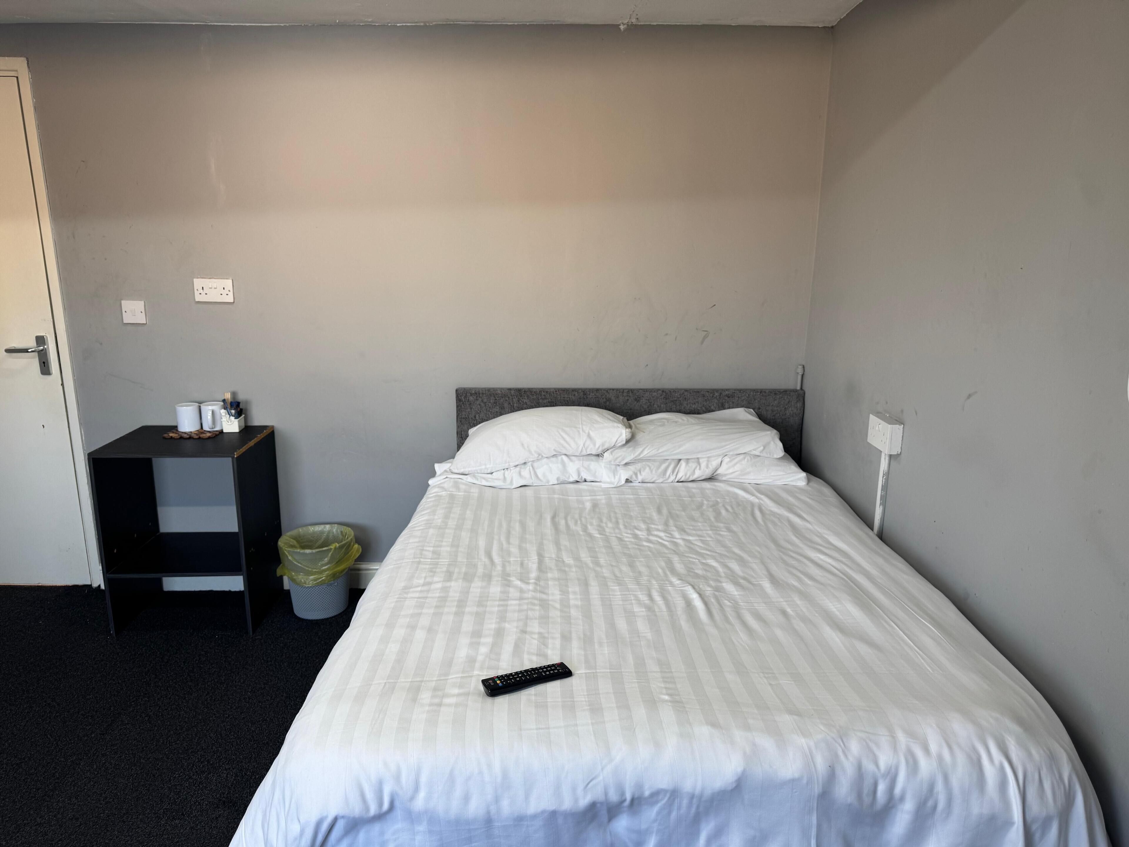 Room 101 Double Large Deluxe | ผ้าม่านกันแสง, เตารีด/โต๊ะรีดผ้า, Wi-Fi ฟรี