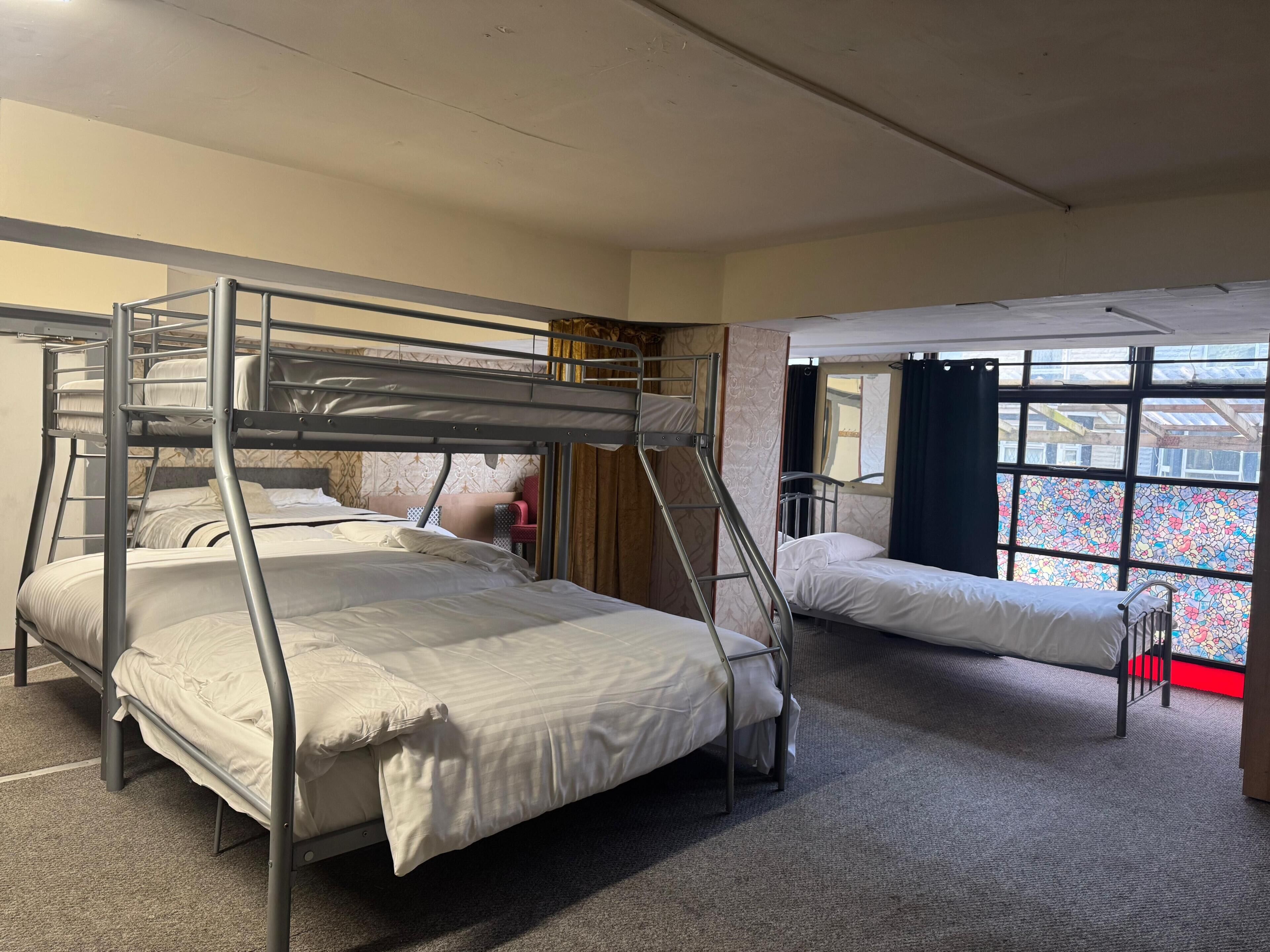 Phòng dành cho gia đình | Màn/rèm cản sáng, bàn ủi/dụng cụ ủi quần áo 