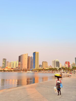 Beach - Charming T1 in Historical Building-2min to Luanda Bay Museums-Marginal (Luanda)