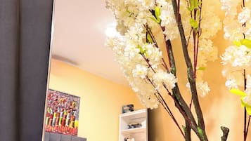 1 bedroom, in-room safe, iron/ironing board, free WiFi