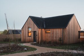 Exterior - Longstones Avebury - Eve (Marlborough)