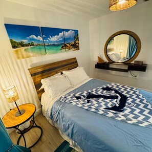 3 bedrooms, iron/ironing board, internet, bed sheets
