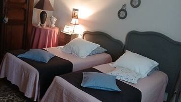 2 sovrum, wi-fi och sÀngklÀder