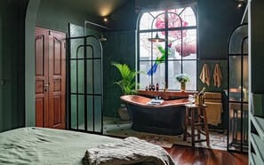 2 chambres, bureau, fer et planche à repasser, Wi-Fi gratuit