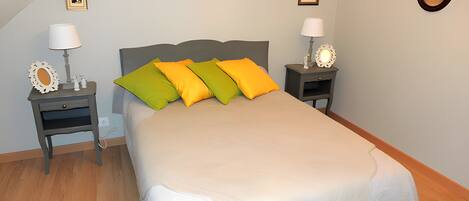 1 habitación, wifi y ropa de cama