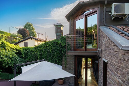 Villa D'Autore - Three Bedroom Apartment, Sleeps 6