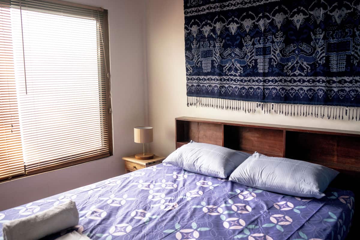 Quarto casal | Wi-Fi de cortesia, roupa de cama