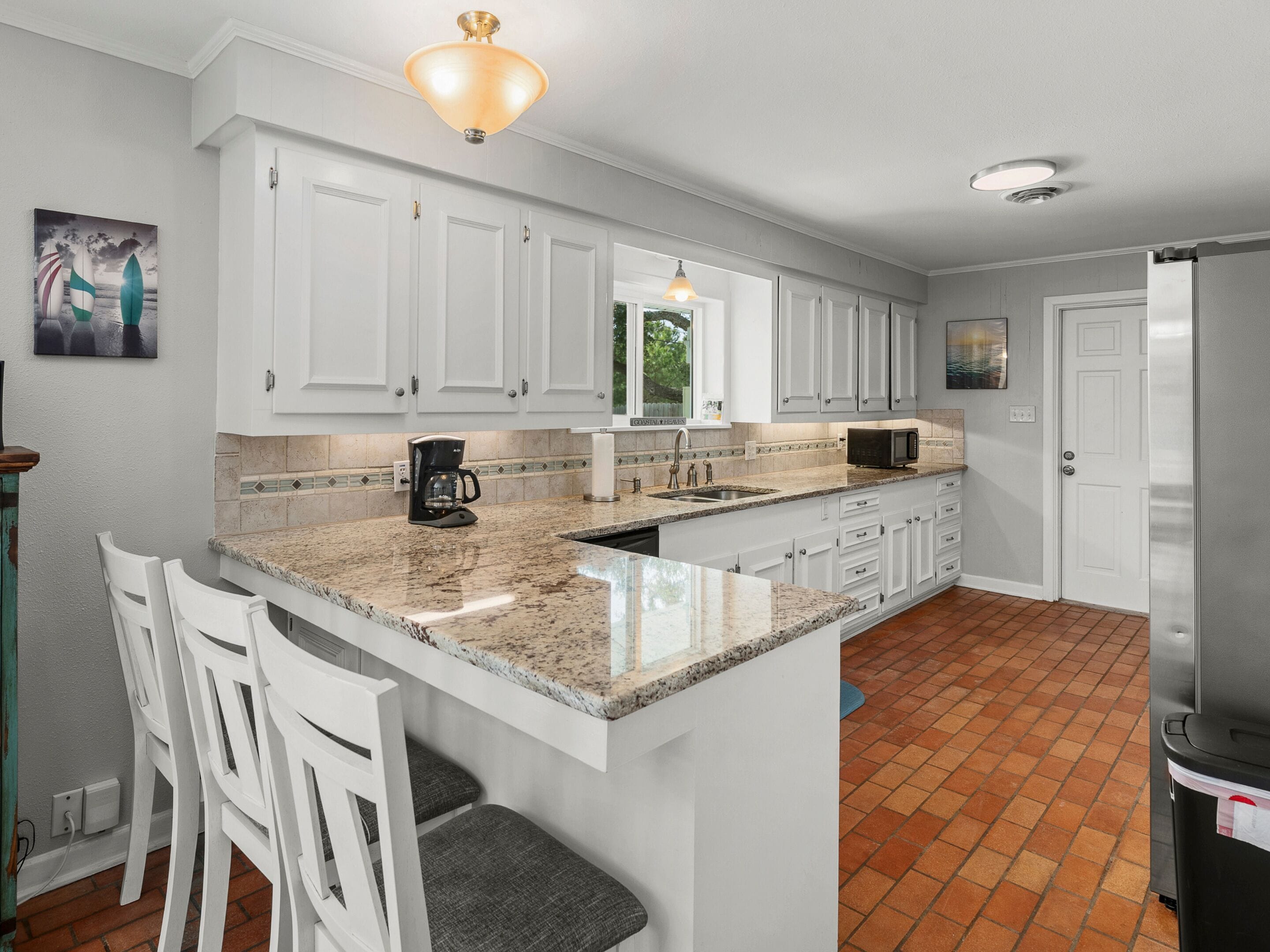 冰箱、微波炉、烤箱、炉灶